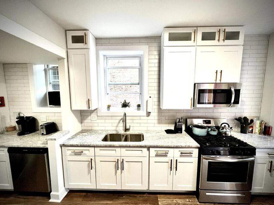 Modern Vintage 2Br Walkable To Dining & Lakefront Apartment Chicago Bagian luar foto